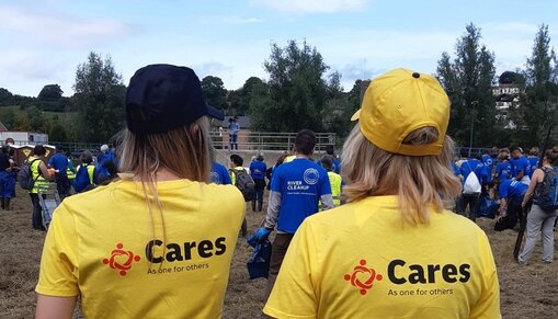 DHL Cares volunteers DHL Cares volunteers