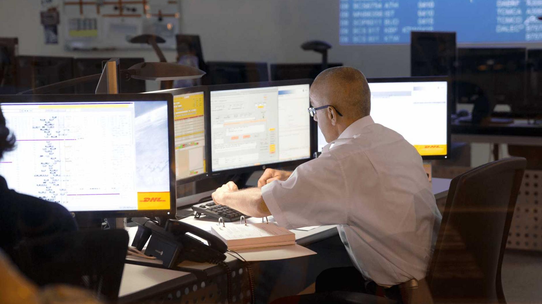 Personal support at any moment | DHL eCommerce