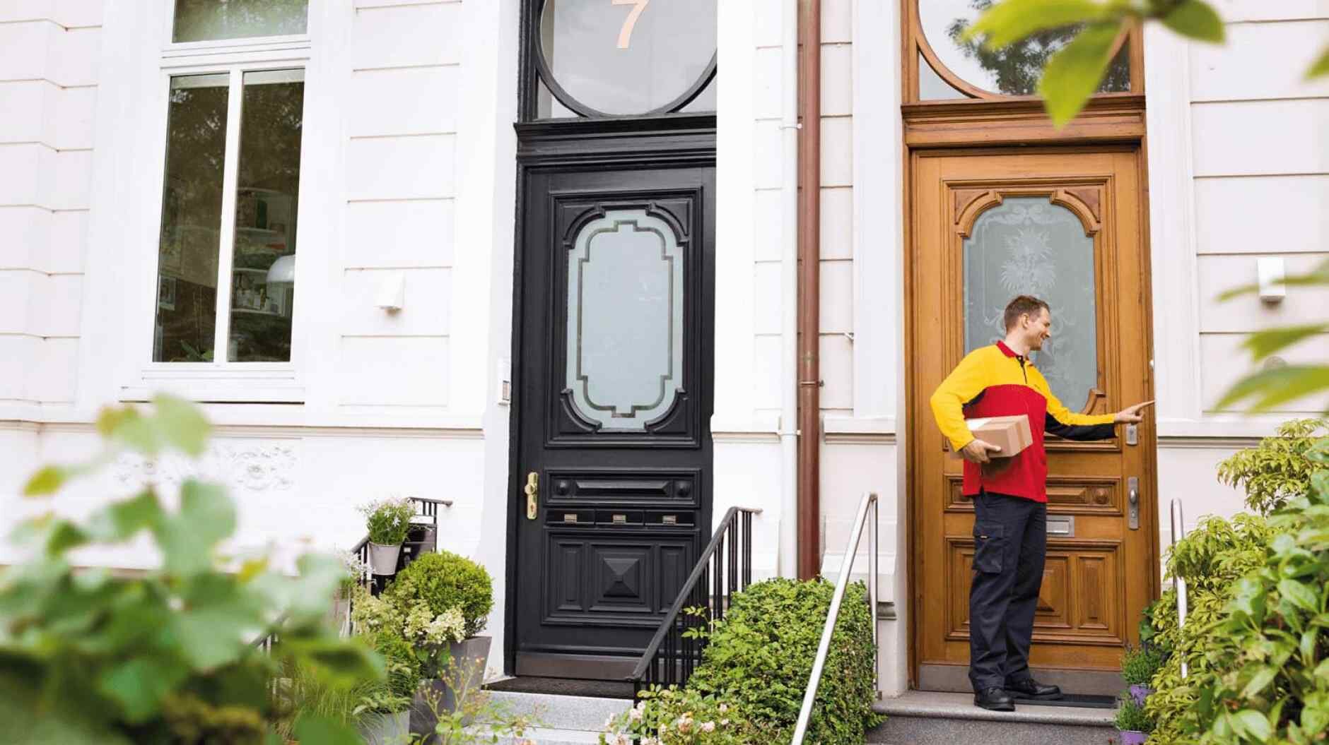 DHL courier ringing the door