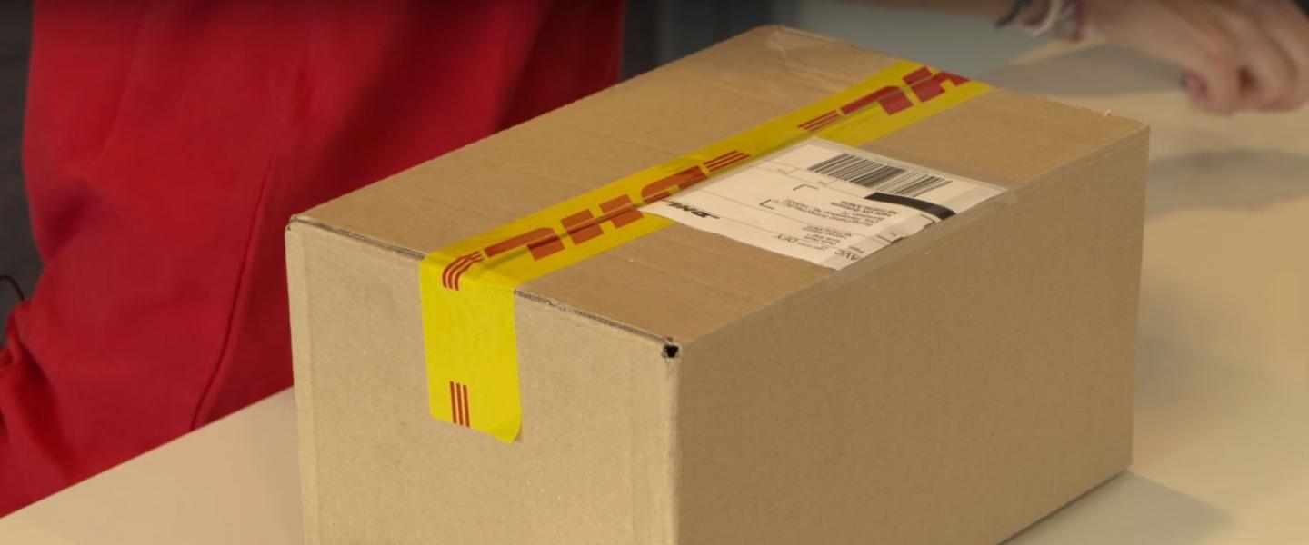 DHL auto-adhésif en plastique transparent Étiquette d'expédition Bordereau  de pochettes d'enveloppe - Chine liste de l'emballage Enveloppe, sac  autoadhésif